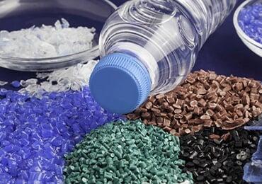 The proportion of global brands using recycled plastics: Coca-Cola 10.9%, Starbucks 5.6%, McDonald's 0.6%